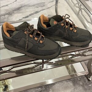 Nike Men's Olive Green and Orange Sneakers